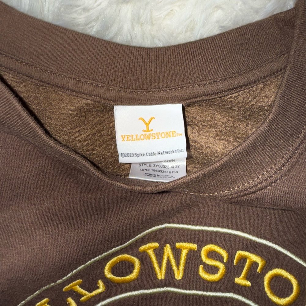 Yellowstone Dutton Ranch Brown Sweater - Picture 2 of 3